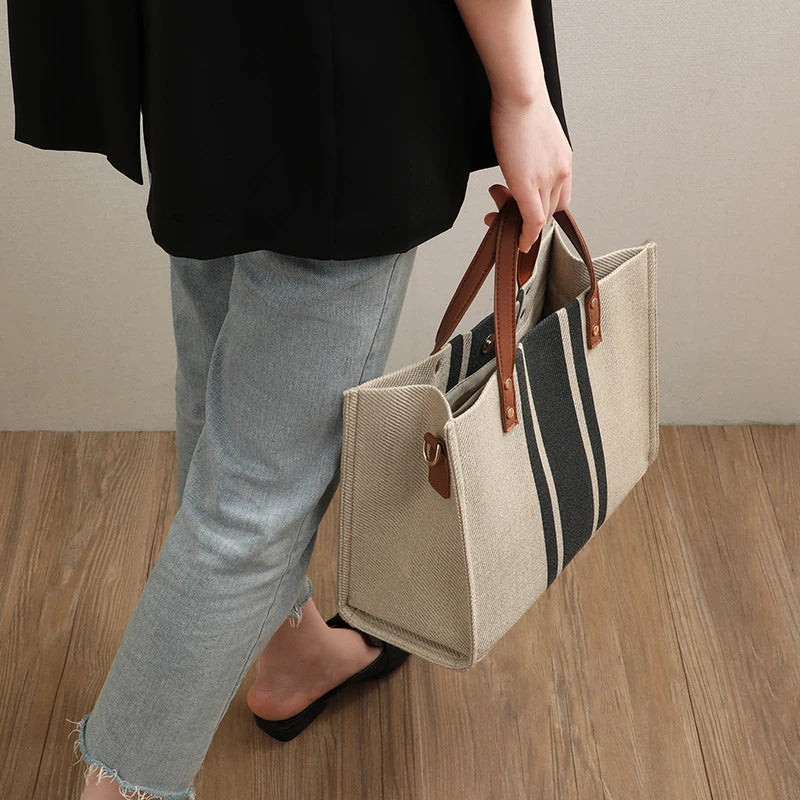 Élégance Rayée™ – Sac Cabas en Toile à Rayures, Style et Praticité